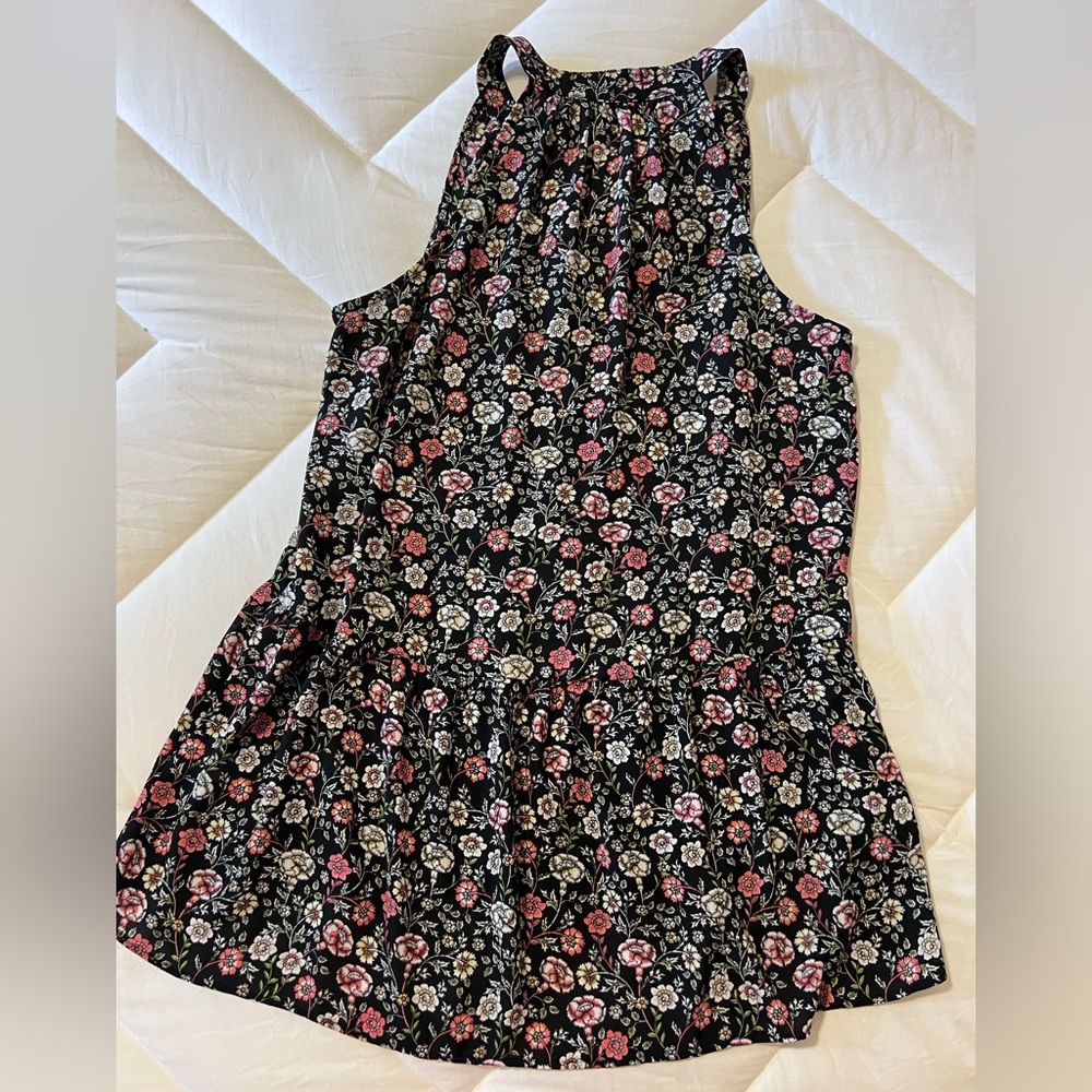 Women’s floral sleeveless top.